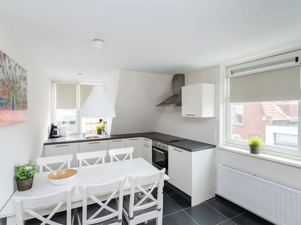 Lovely Holiday Home in Ouddorp Near Lake