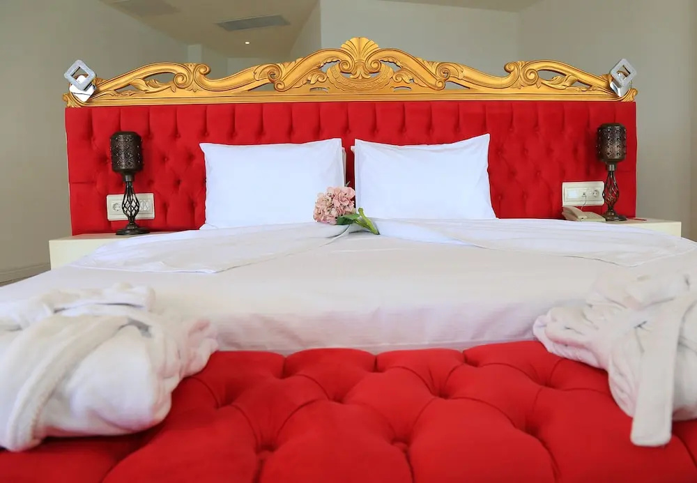 Ceshme Plus Hotel