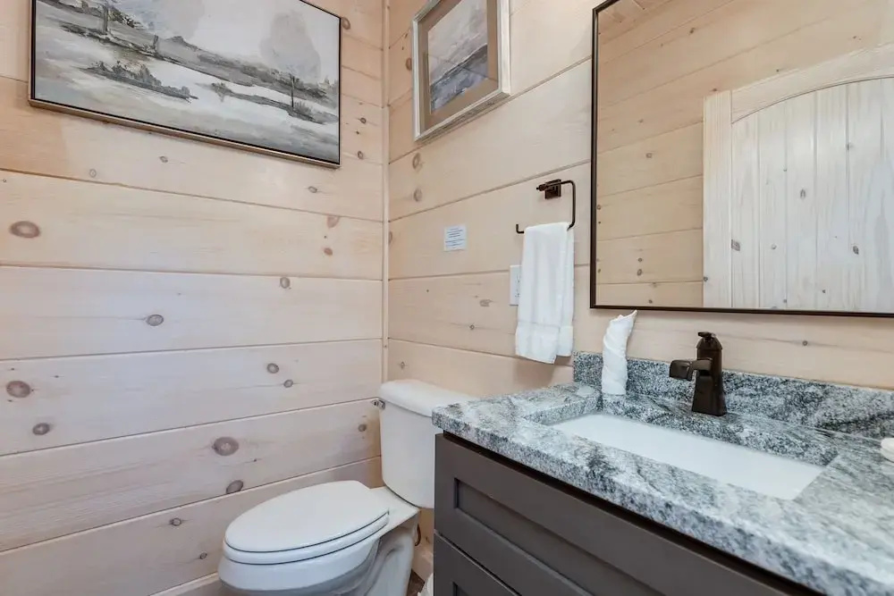 Abide 3 Bedroom Cabin by RedAwning