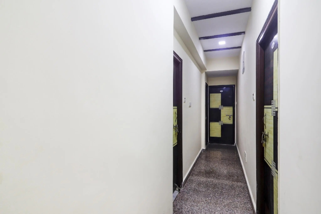 OYO 75403 A.R Residency