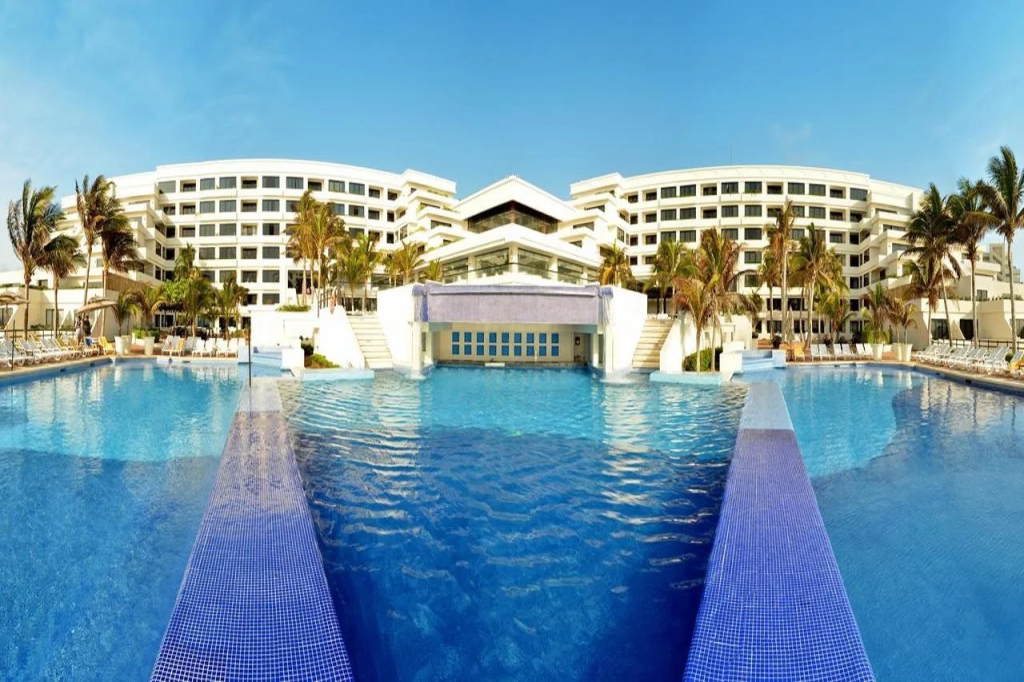 Secrets Mirabel Cancún Resort & Spa - Grand Opening!