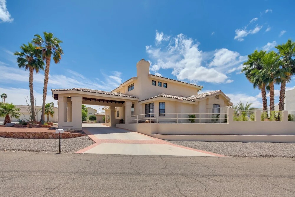 3 Mi to Lake Havasu: Luxe Home w/ Pool & Spa!
