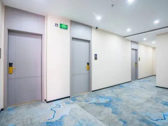 Heyuan Holiday Business Hotel