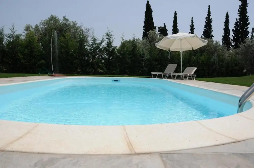 Luxurious 6 bedroom villa In a great location