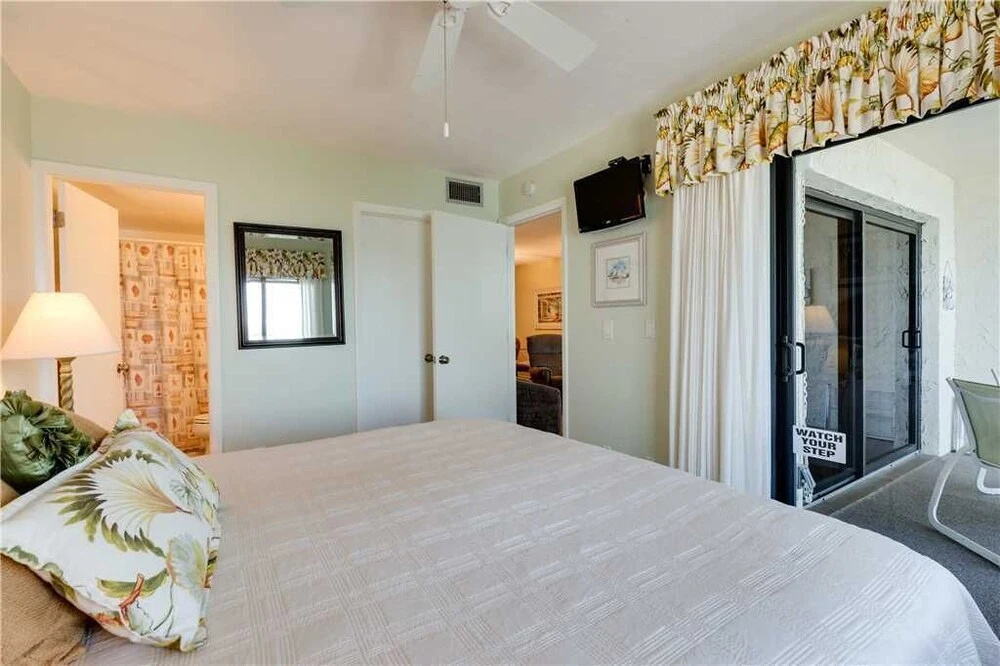 Seaside 303