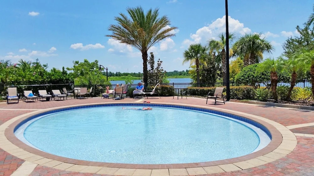 Spacious Condo in Vista Cay Resort LUXURY AWAITS
