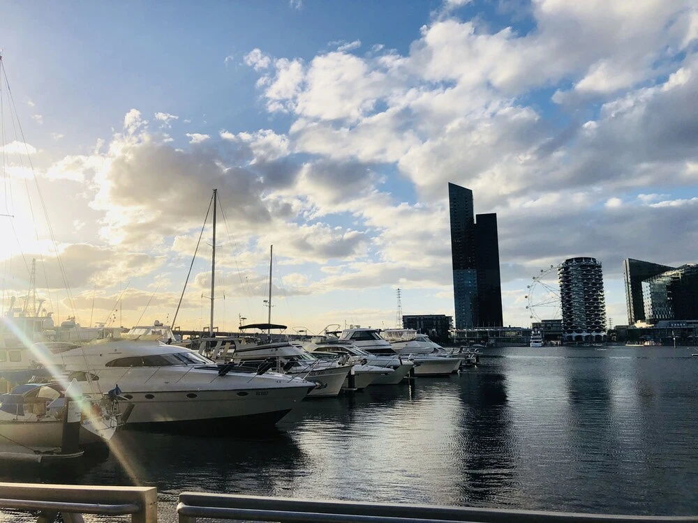 Melbourne CBD Victoria Harbour Short Stay Service Apartments