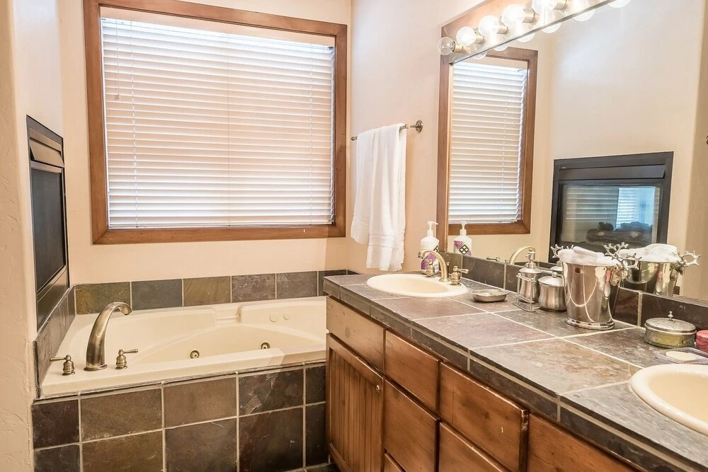 Harriman 4 - 3 Br Home