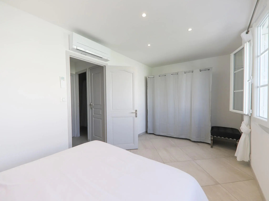 Superb holiday home in Port Grimaud with jetty