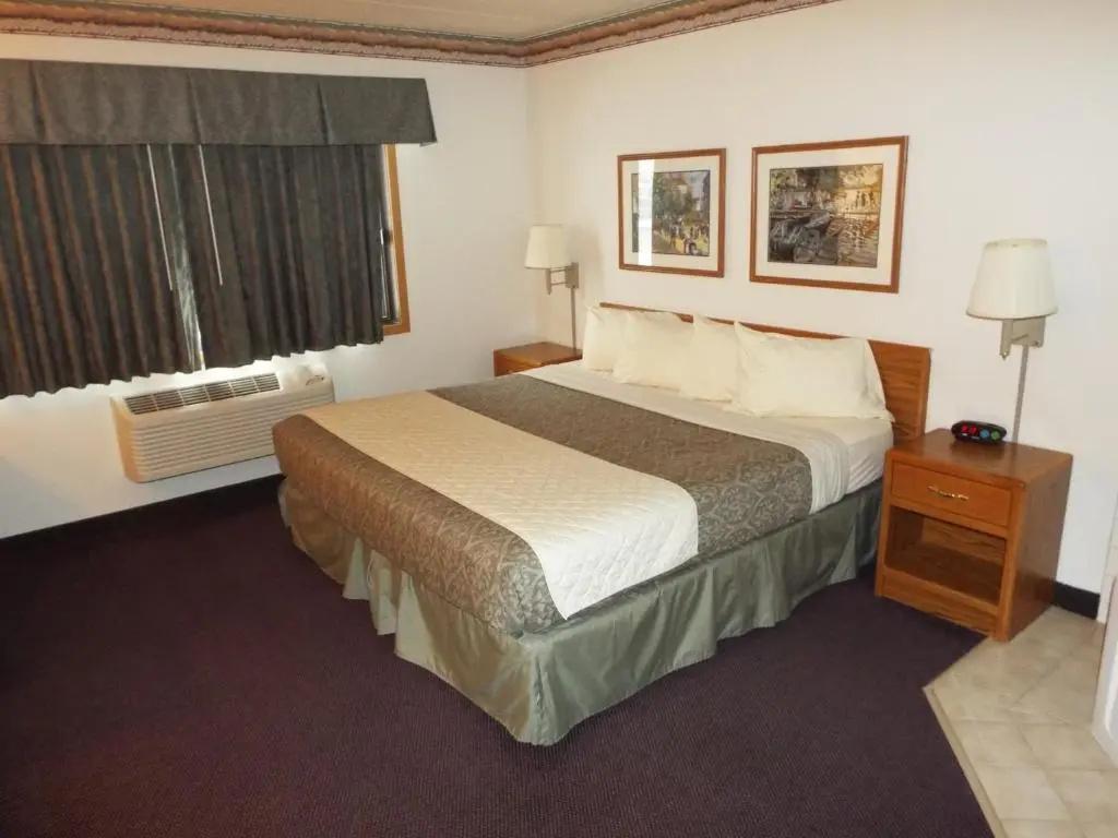 FairBridge Inn & Suites Thorp