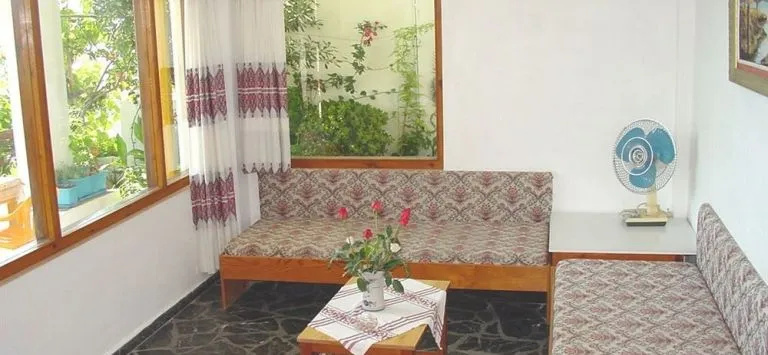 Studios Romantica