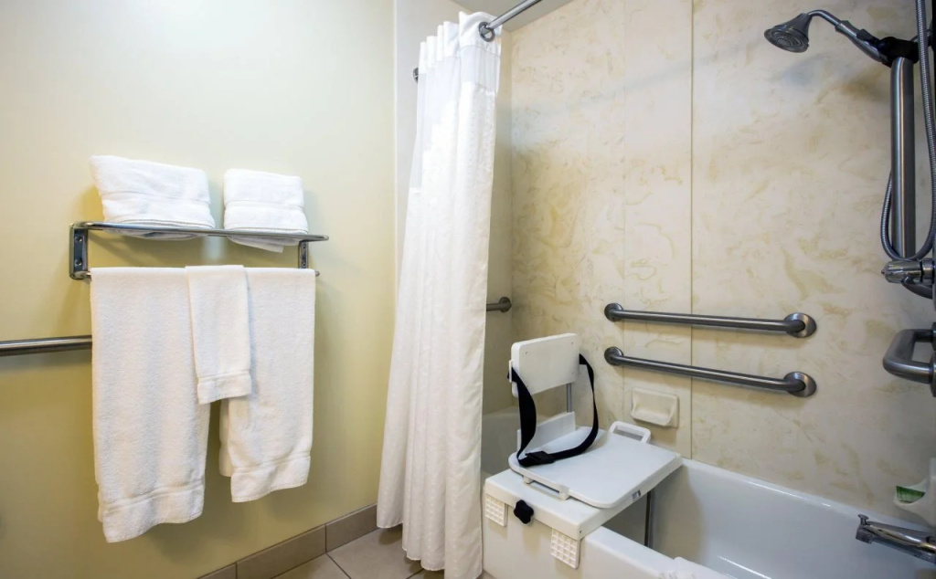 Holiday Inn Express & Suites Vandalia by IHG