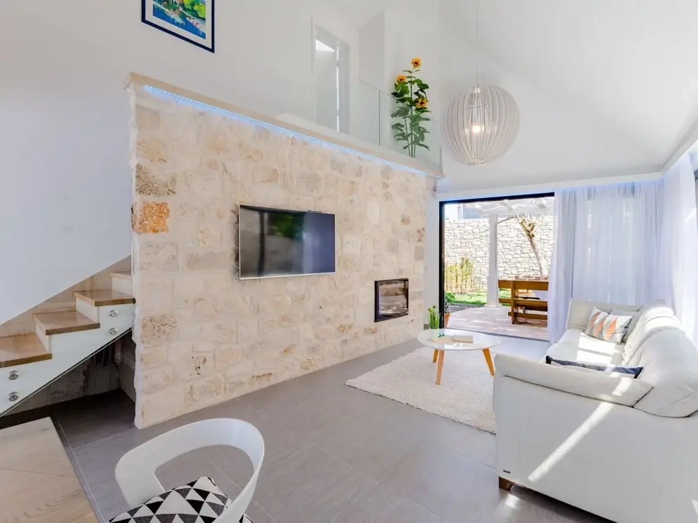 Villa Stone Pearl - Two Bedroom Holiday House with Pool