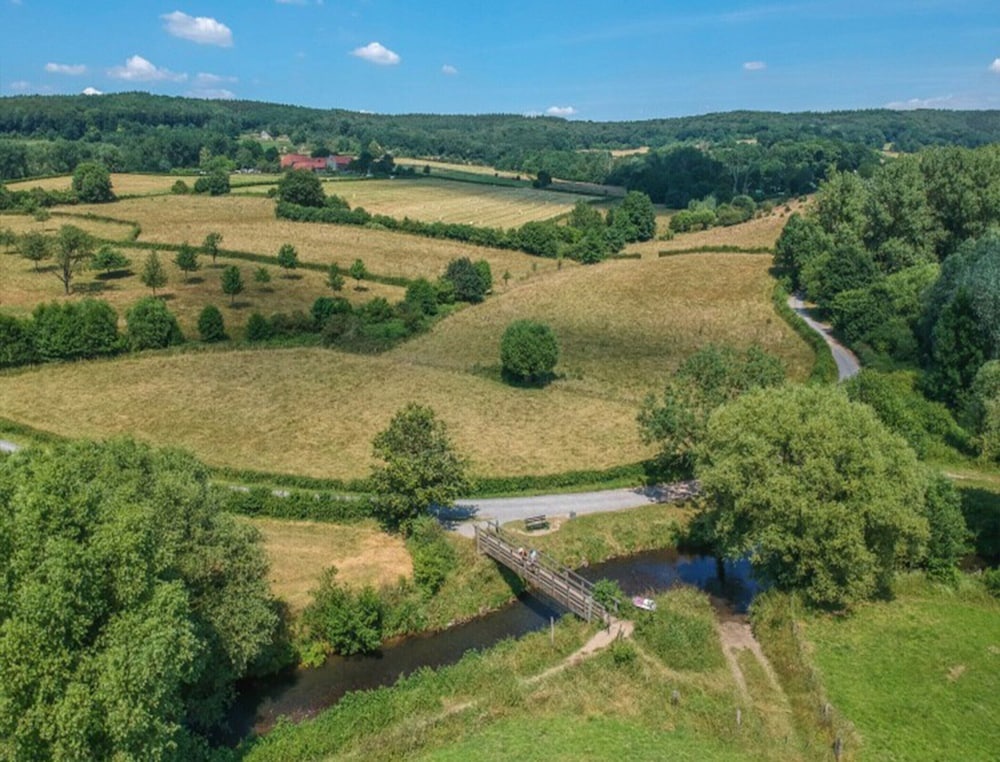 Modern Apartment Near Geuldal Epen