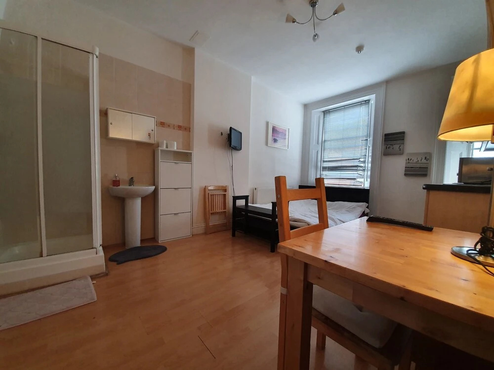 Studio Apartment in South Kensington 7