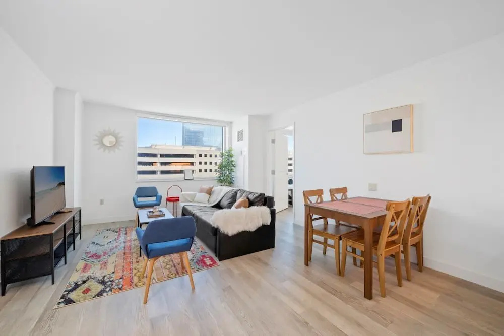 CozySuites  TWO Separate Luxe Ocean Front Condos