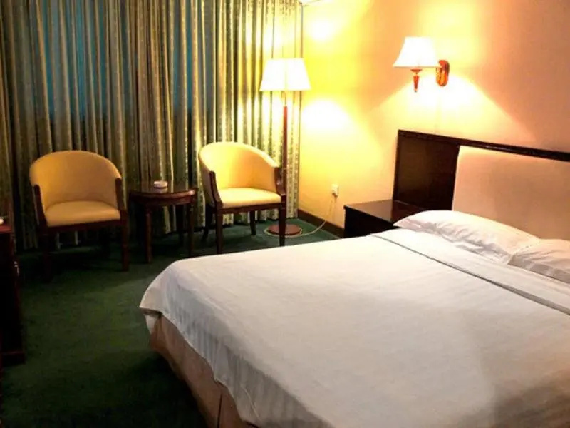 GreenTree Alliance Guangdong Shenzhen Pinghu Avenue Jingdu Town Hotel