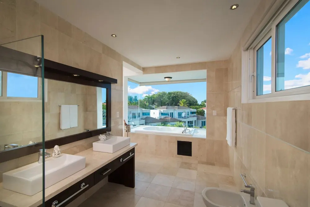 Crown Villas 5 bdrm