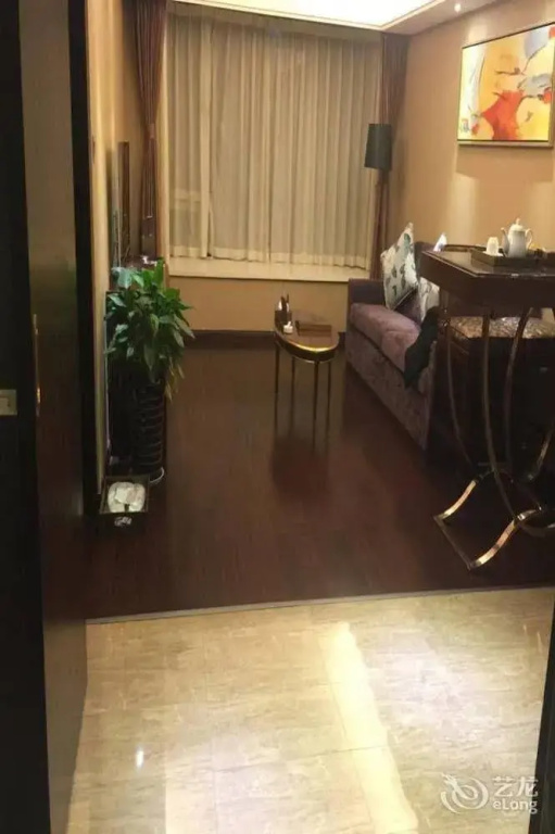 Senberstan Sixiangjia Holiday Apartment (Chengdu Financial City)