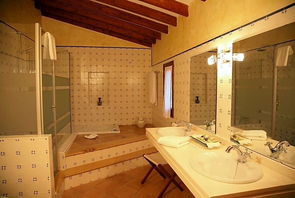 Petit Hotel Alaro