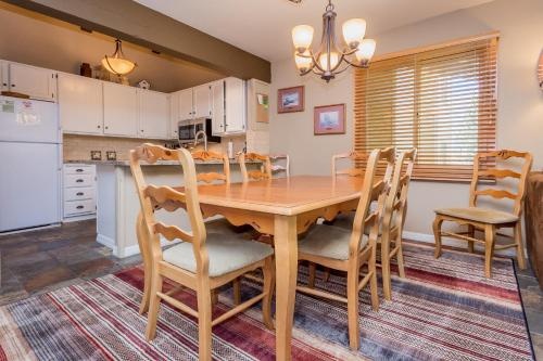 Mammoth Creek 13 - One Bedroom Condo