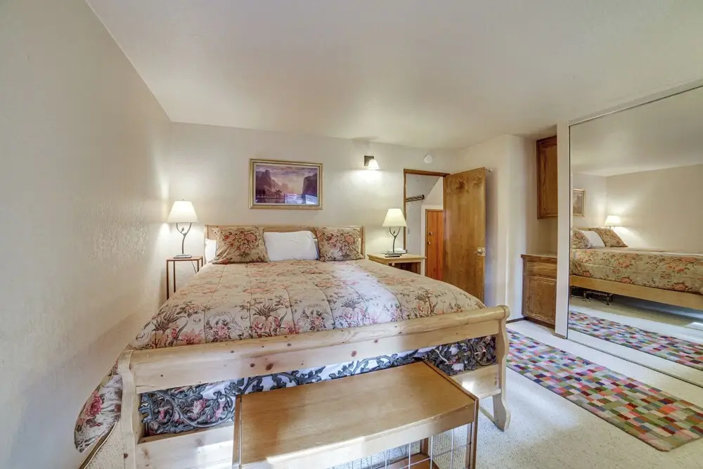 Mammoth Lakes Condo: Walk to Village & Gondola