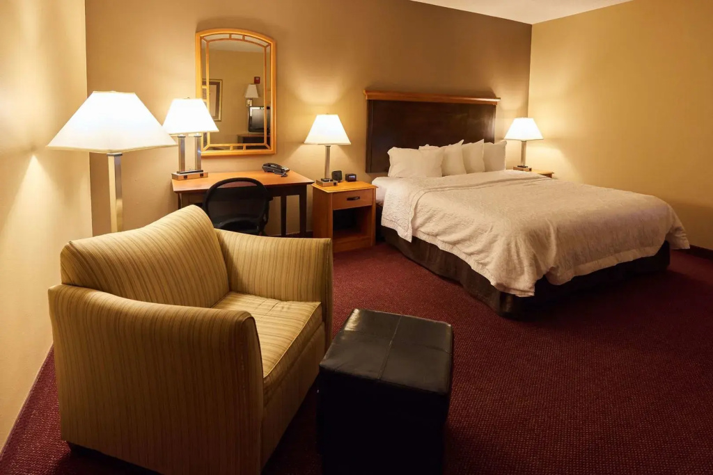 Hampton Inn Massillon