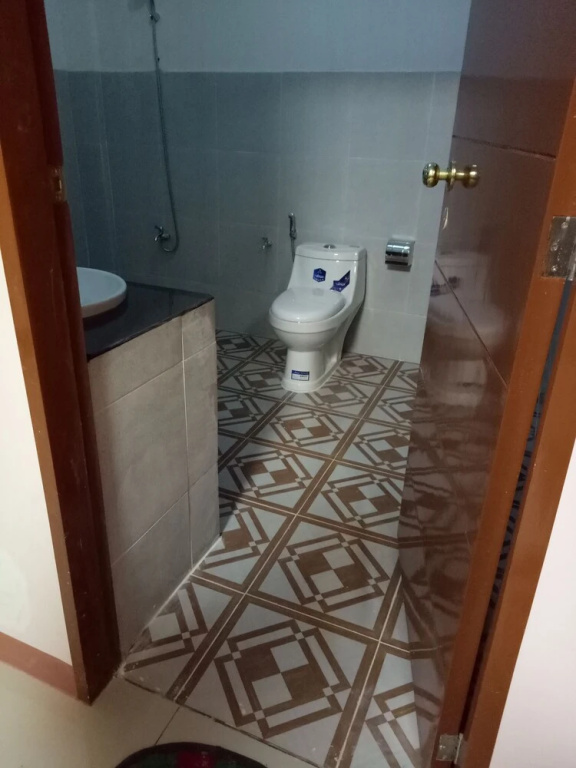 AV7 Guest House