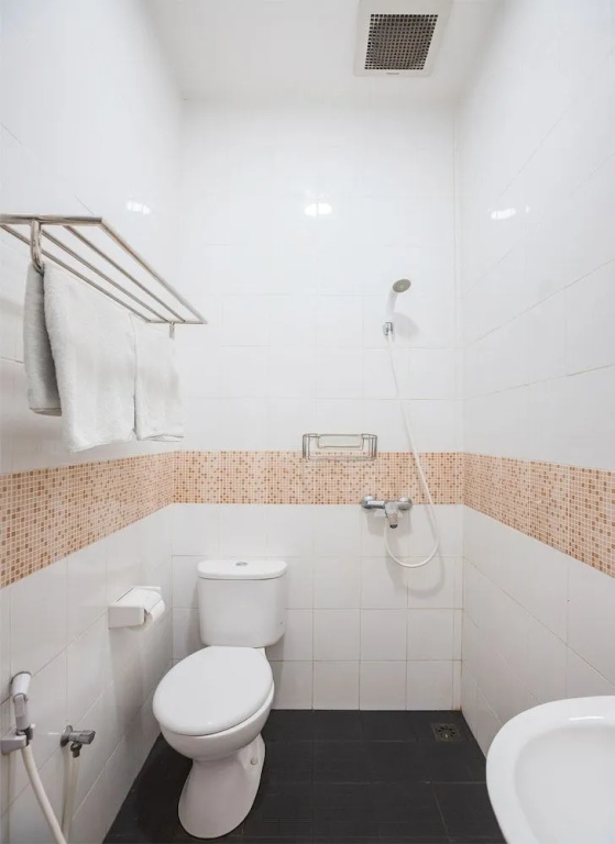 OYO 386 Hey Hotel