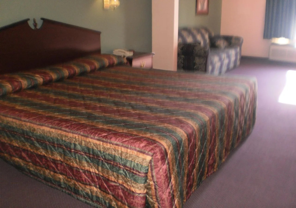 Executive Inn & Suites - Covington