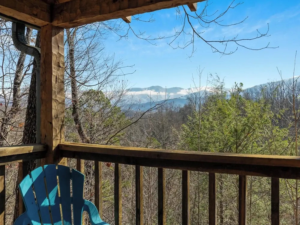 Little Bear Lookout by Jackson Mountain Rentals