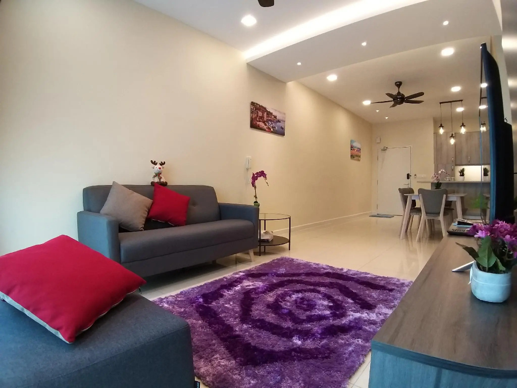 Southville Stay 2 @ Savanna Executive Suite