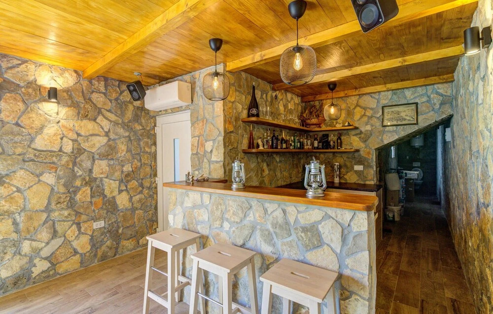 Beautiful Apartment in Smokvica Krmpotska With Outdoor Swimming Pool, Wifi and 3 Bedrooms