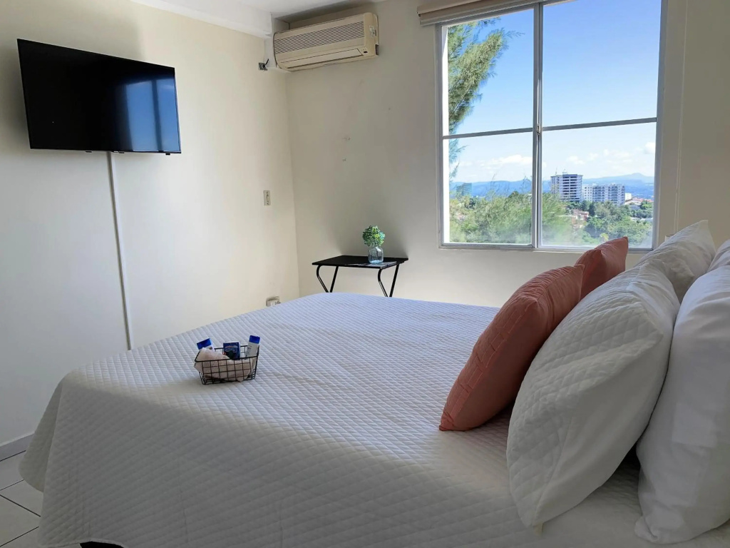 Luxury Modrn Apartment, w/amazing view, 3BR,Escalon,Exclus,Secur