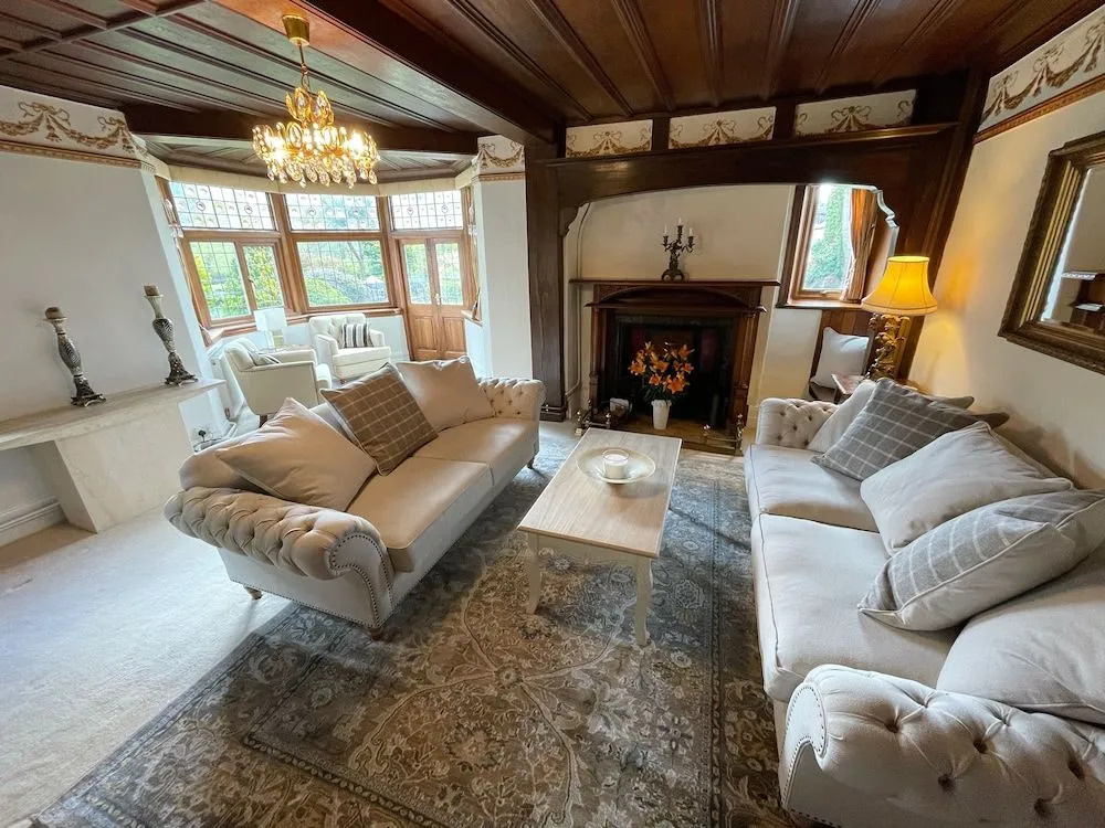 Gwern Borter Manor