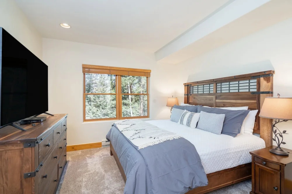 Bear Creek Lodge 303b 1 Bedroom Hotel Room