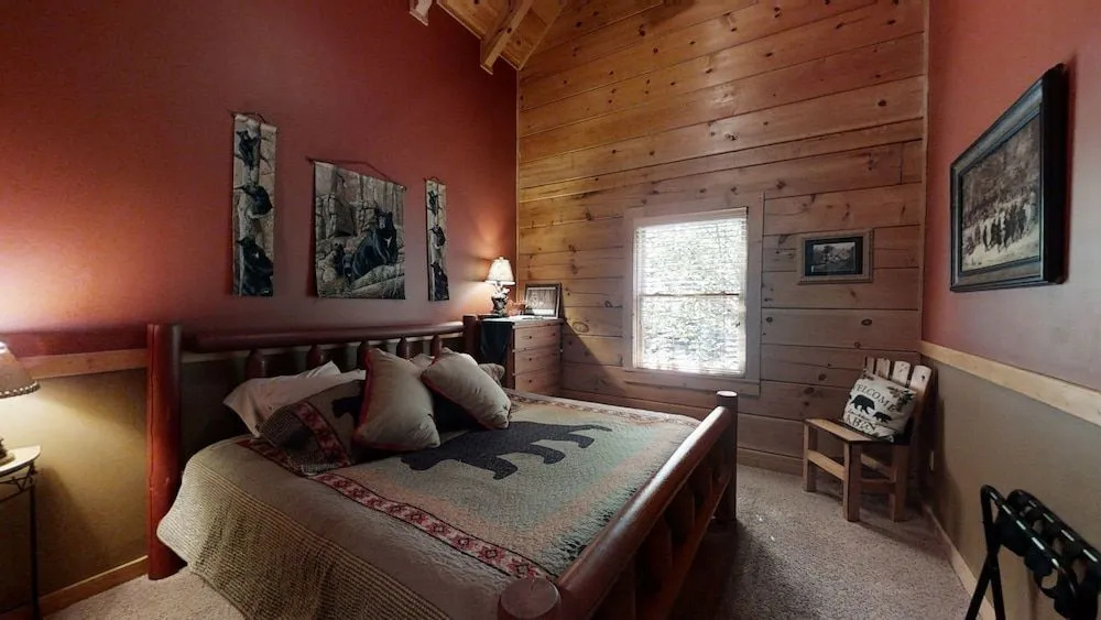 Karen's 2 Bedroom Cabin by Redawning