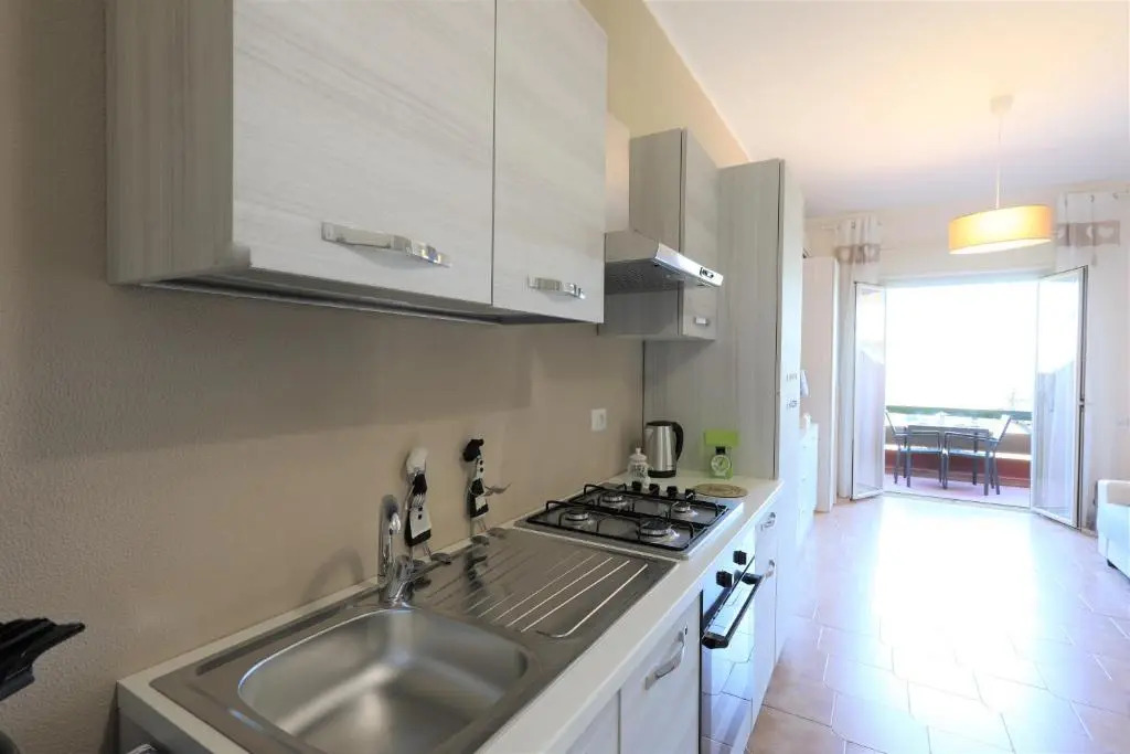 Pietrenere APT with Balcony 120m from the Sea