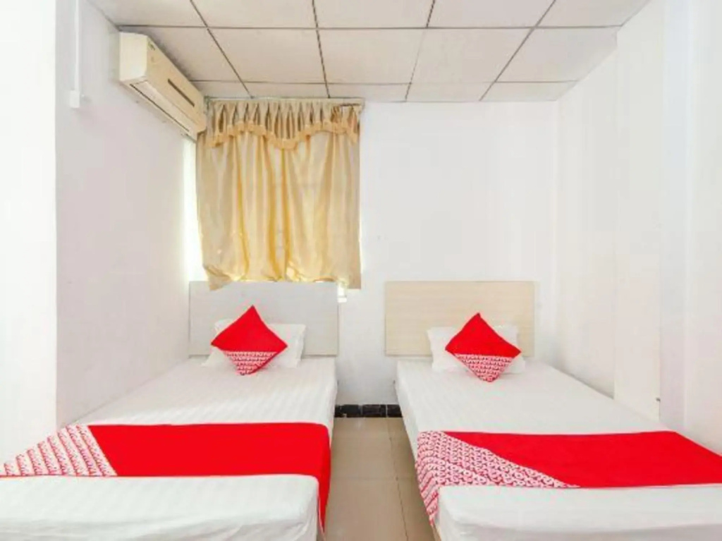 Longqiang Hostel