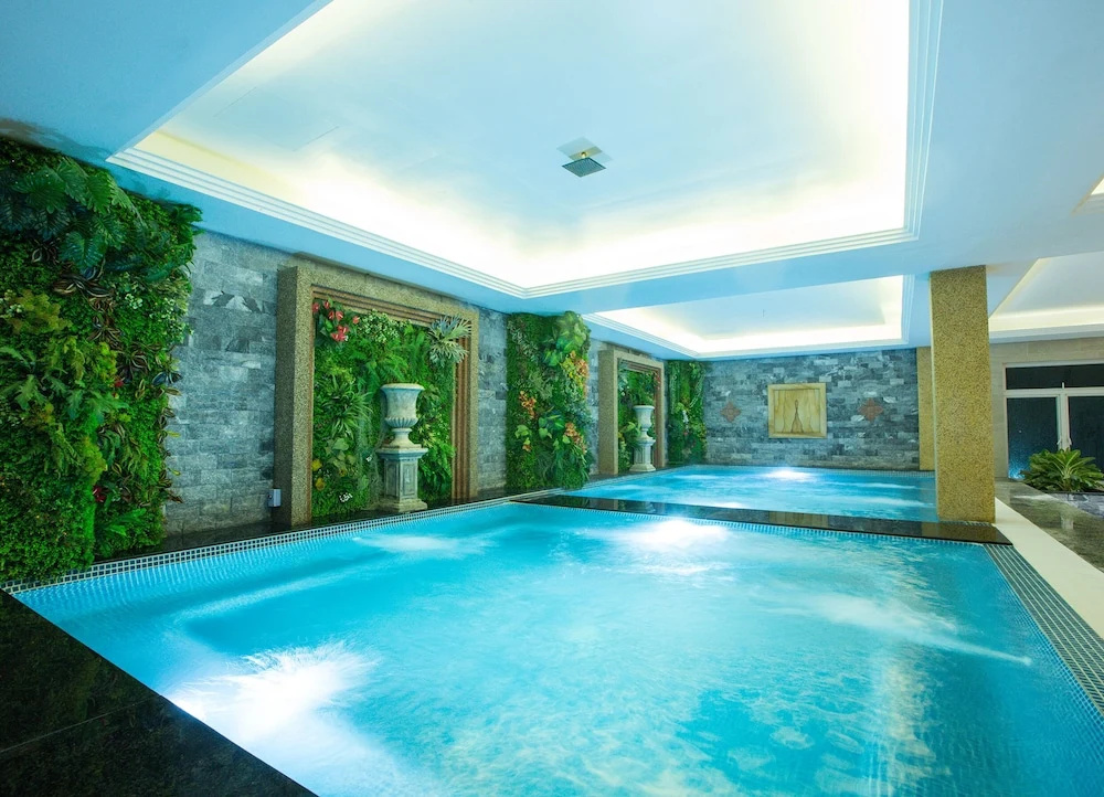 Na Chateau Hotel