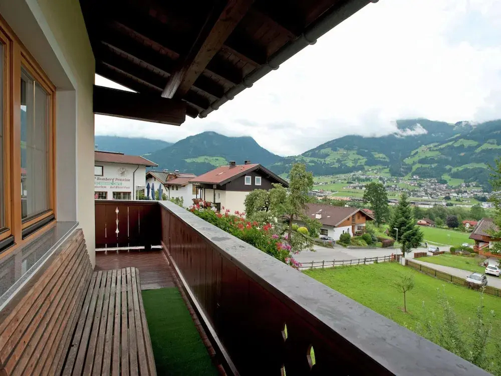 Apartment with balcony in Hart im Zillertaler