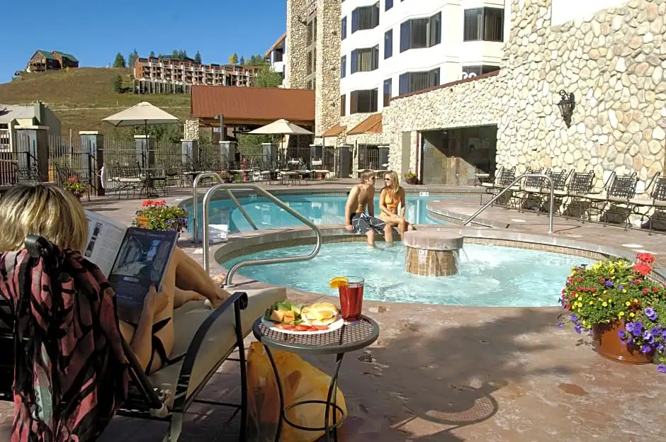 Grand Lodge by Crested Butte Lodging