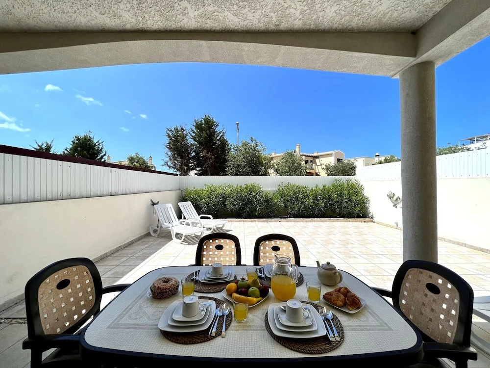 Pêra Brightness Villa by Homing