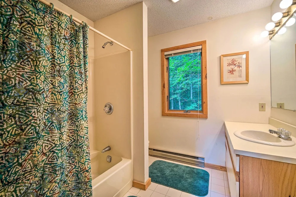Spacious Dover Home w/ Sauna < 5 Miles to Ski!