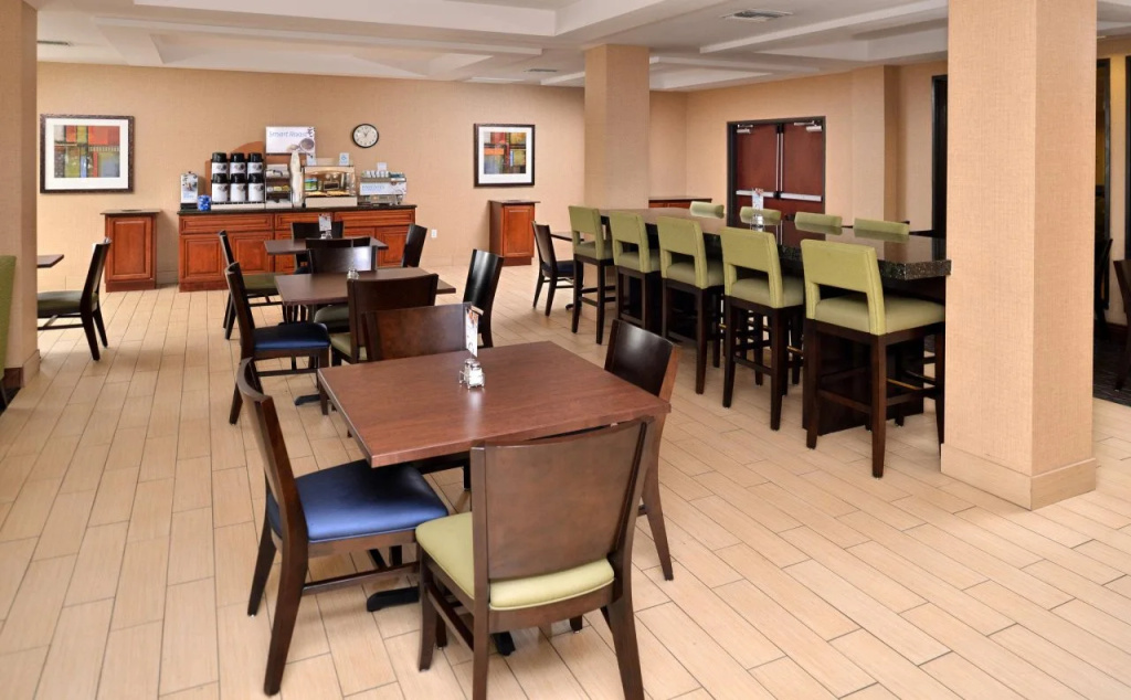 Holiday Inn Express Hotel & Suites San Diego Otay Mesa by IHG