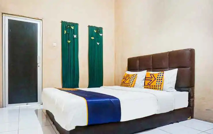 Spot on 90146 Sugianto Guesthouse Syariah