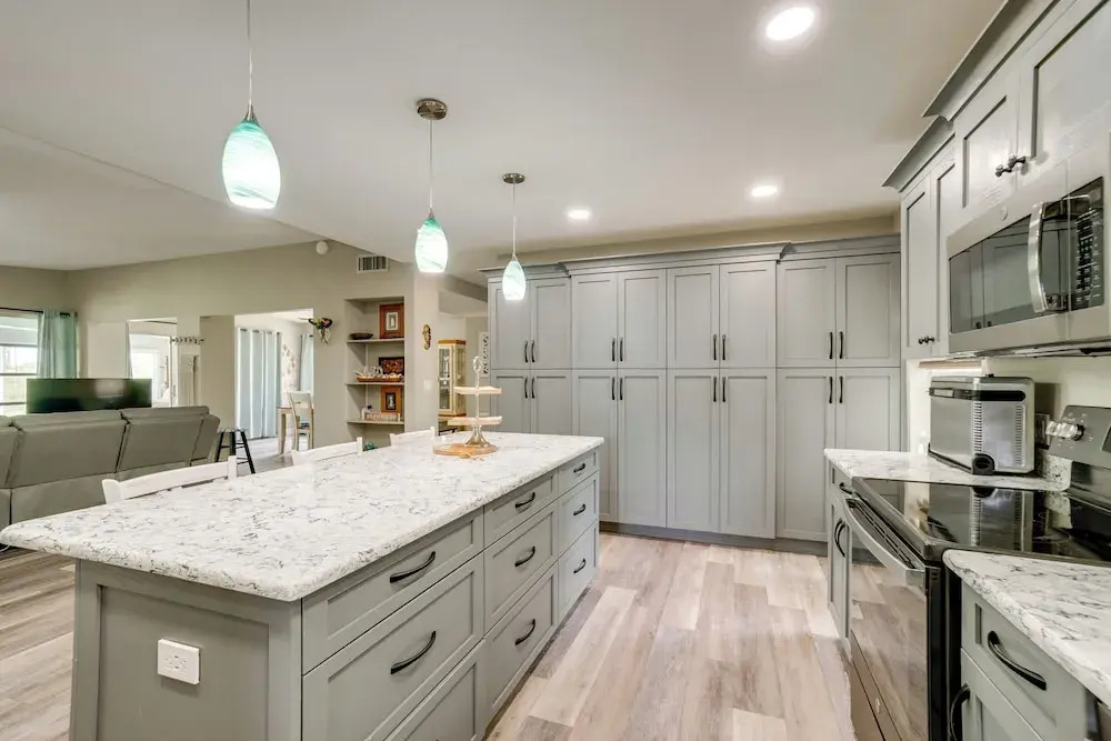 Heated Pool and Spacious Yard Port Charlotte Escape