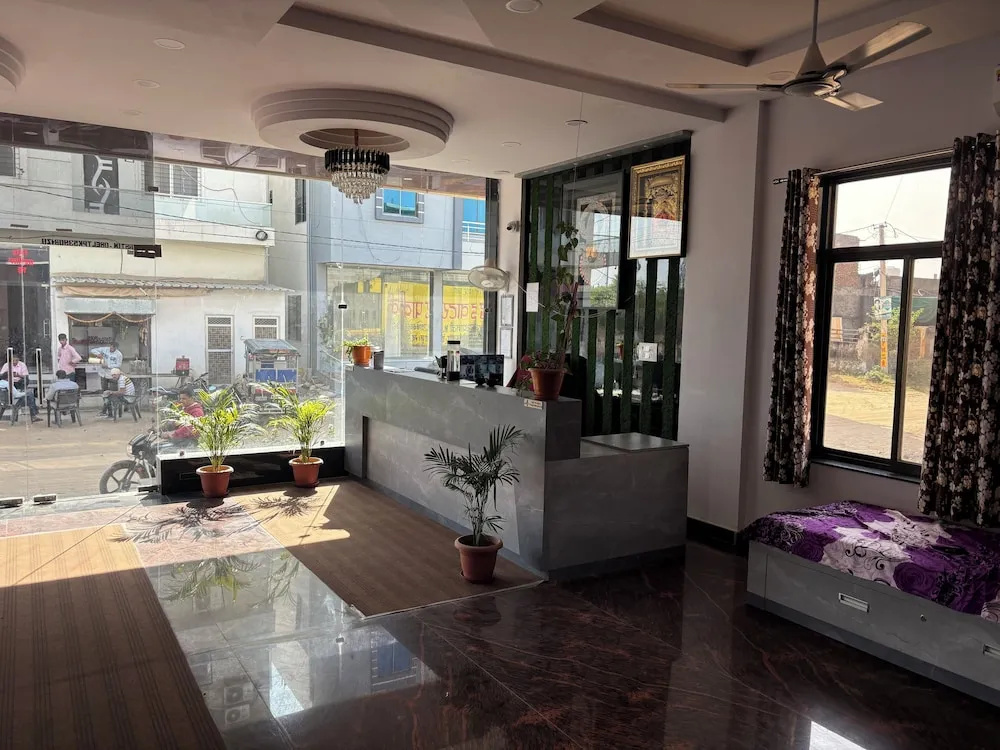 Shree radhe mohan hotel