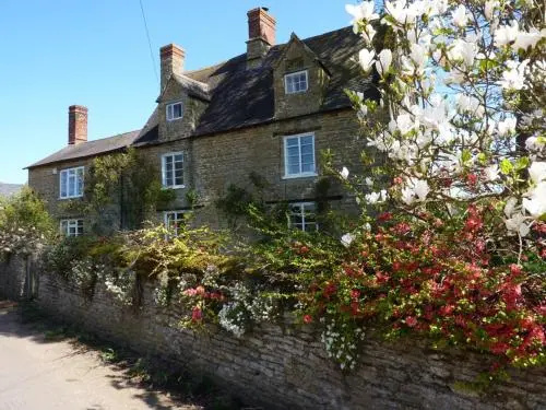 Home Farmhouse Bed and Breakfast