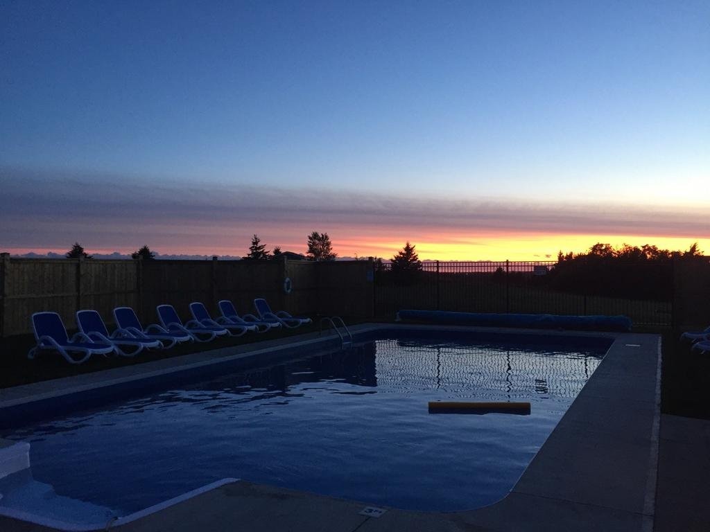 Cavendish Bosom Buddies Cottages and Suites